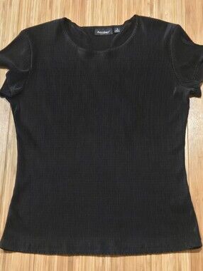 Pantology Black Ribbed Short-Sleeve Women's Top